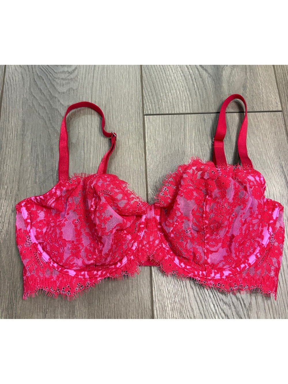 Victoria's Secret Very Sexy unlined demi 32DD red pink lace